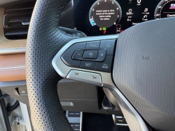 Volkswagen Tiguan SEL R-Line Turbo 2.0T 4MOTION 2026