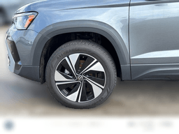 Volkswagen Taos SE 4MOTION 2025