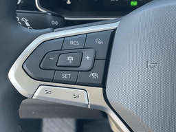 Volkswagen Jetta SE Auto 2026