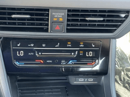 Volkswagen Jetta SE Auto 2026