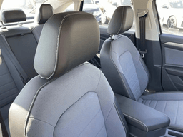 Volkswagen Jetta SE Auto 2026