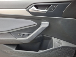 Volkswagen Jetta SE Auto 2026