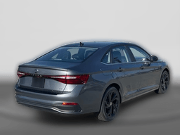 Volkswagen Jetta SE Auto 2026