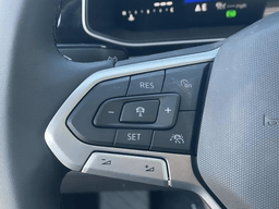 Volkswagen Jetta SE Auto 2026