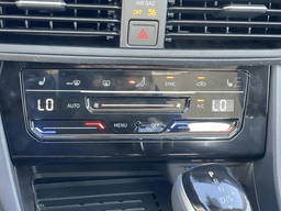 Volkswagen Jetta SE Auto 2026