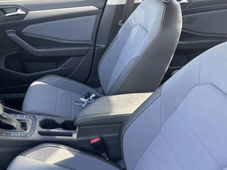 Volkswagen Jetta SE Auto 2026