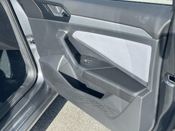 Volkswagen Jetta SE Auto 2026