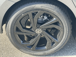 Volkswagen Jetta SE Auto 2026