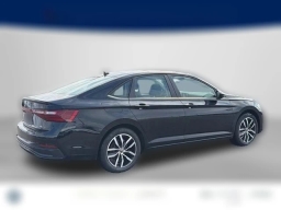 Volkswagen Jetta SE Auto 2026