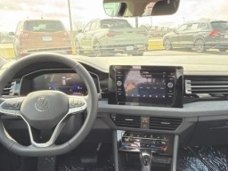 Volkswagen Jetta SE Auto 2026