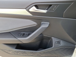 Volkswagen Jetta SE Auto 2026