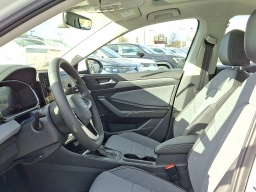 Volkswagen Jetta SE Auto 2026