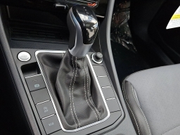 Volkswagen Jetta SE Auto 2026