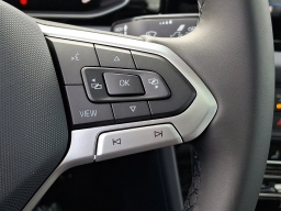 Volkswagen Jetta SE Auto 2026