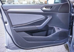 Volkswagen Jetta SE Auto 2026