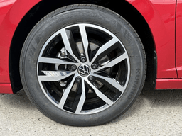 Volkswagen Jetta SE Auto 2026