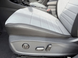 Volkswagen Jetta SE Auto 2026