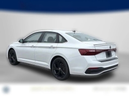 Volkswagen Jetta SE Auto 2026