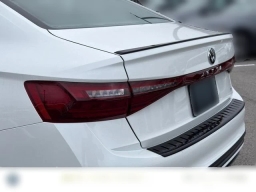 Volkswagen Jetta SE Auto 2026