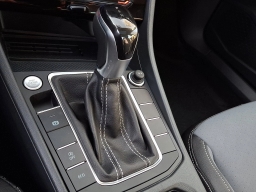 Volkswagen Jetta SE Auto 2026