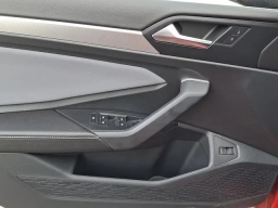 Volkswagen Jetta SE Auto 2026