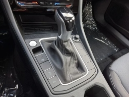 Volkswagen Jetta SE Auto 2026