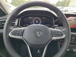 Volkswagen Jetta SE Auto 2026