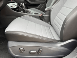 Volkswagen Jetta SE Auto 2026