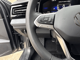 Volkswagen Jetta SE Auto 2026