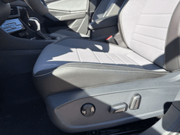 Volkswagen Jetta SE Auto 2026