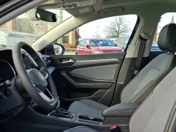 Volkswagen Jetta SE Auto 2026