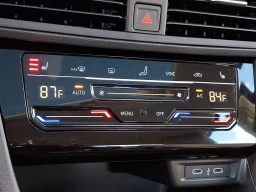 Volkswagen Jetta SE Auto 2026