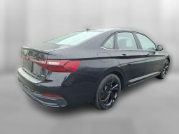 Volkswagen Jetta SE Auto 2026