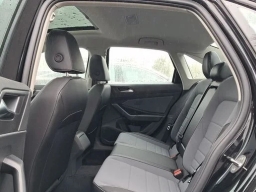 Volkswagen Jetta SE Auto 2026