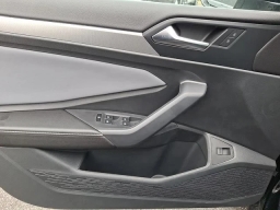 Volkswagen Jetta SE Auto 2026