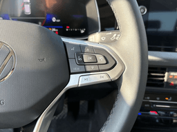 Volkswagen Jetta SE Auto 2026