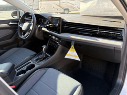 Volkswagen Jetta SE Auto 2026