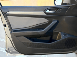 Volkswagen Jetta SE Auto 2026