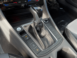 Volkswagen Jetta SE Auto 2026