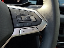 Volkswagen Jetta SE Auto 2026