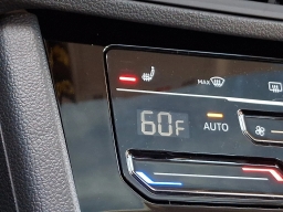 Volkswagen Jetta SE Auto 2026