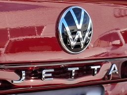 Volkswagen Jetta SE Auto 2026