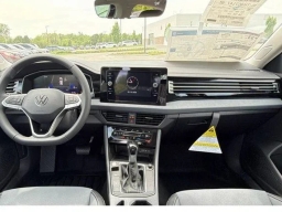 Volkswagen Jetta SE Auto 2026