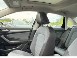 Volkswagen Jetta SE Auto 2026