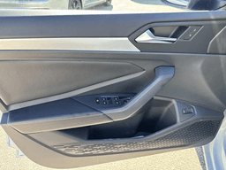 Volkswagen Jetta Sport Auto 2026