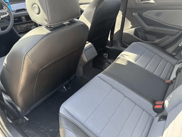 Volkswagen Jetta SE Auto 2025