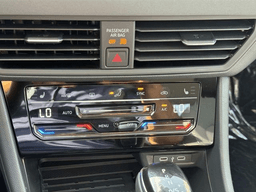 Volkswagen Jetta SE Auto 2025