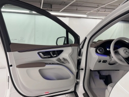 Mercedes-Benz EQS EQS 400 4MATIC SUV 2026