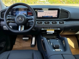 Mercedes-Benz GLS GLS 450 4MATIC SUV 2026