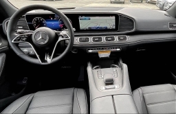 Mercedes-Benz GLS GLS 450 4MATIC SUV 2026